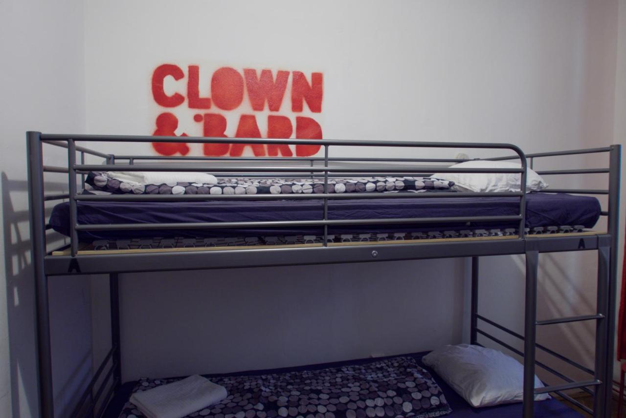 Clown And Bard Hostel براغ المظهر الخارجي الصورة