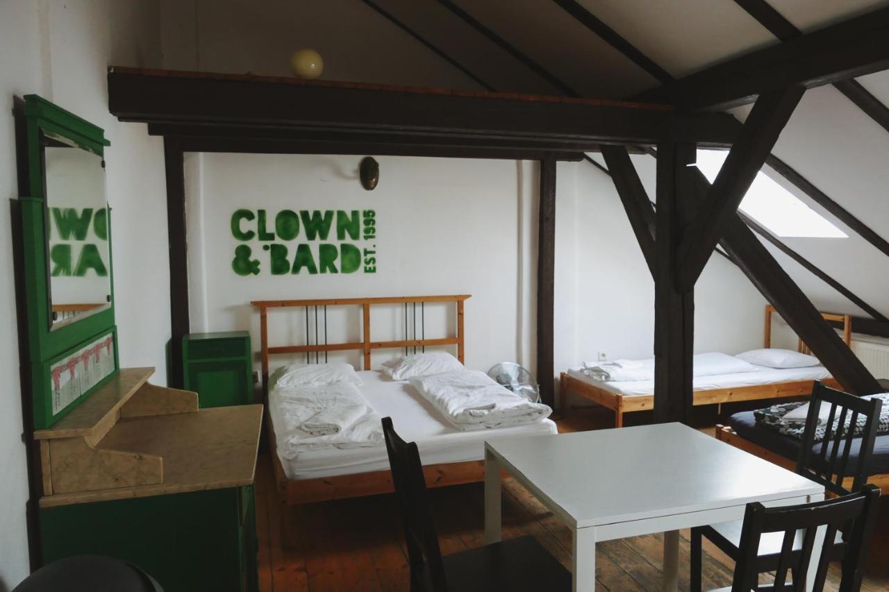 Clown And Bard Hostel براغ المظهر الخارجي الصورة
