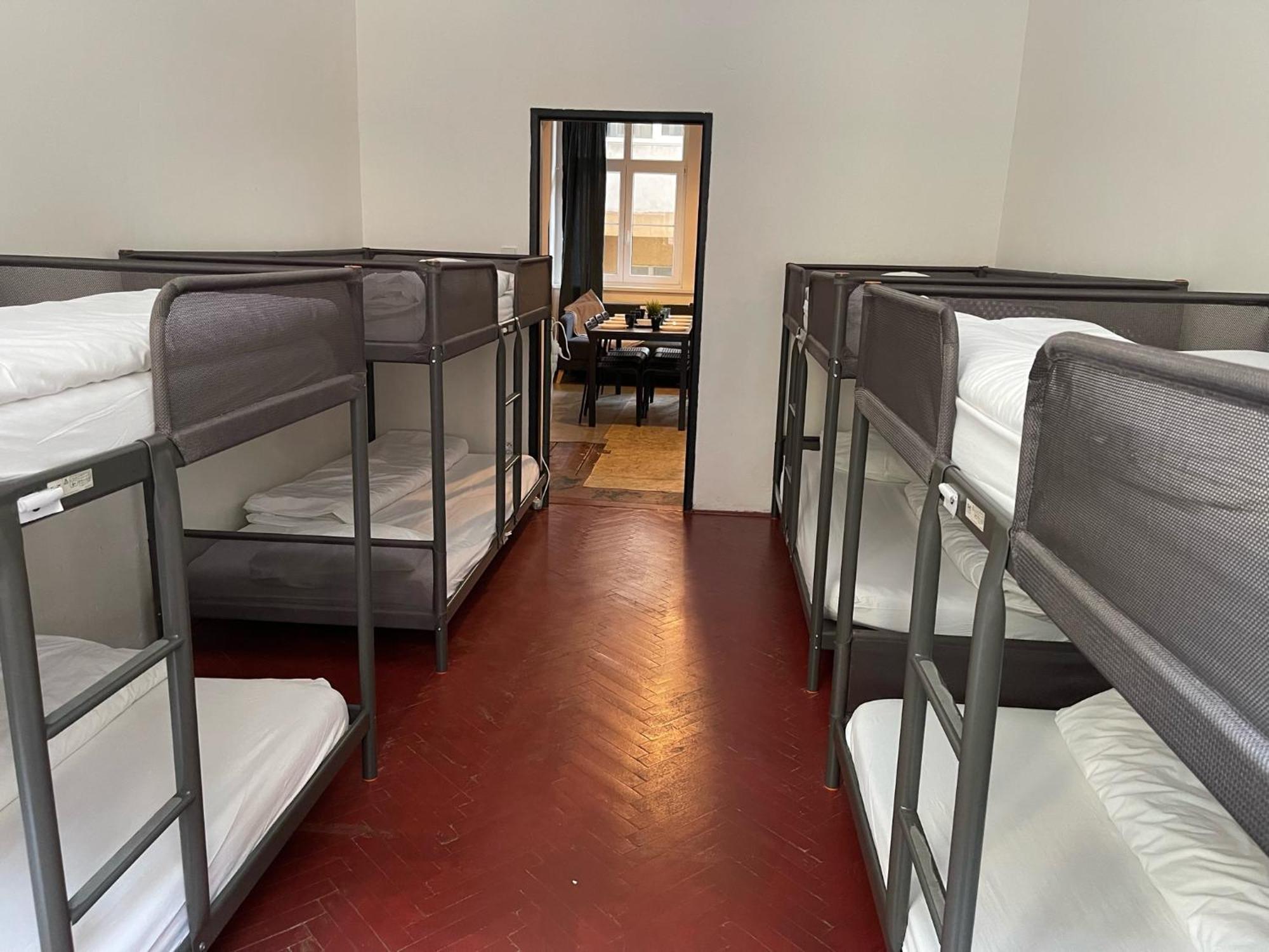 Clown And Bard Hostel براغ المظهر الخارجي الصورة